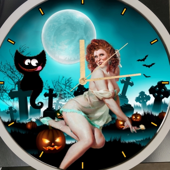 Hocus pocus Winifred and her Cat clock - Picture 3 of 6